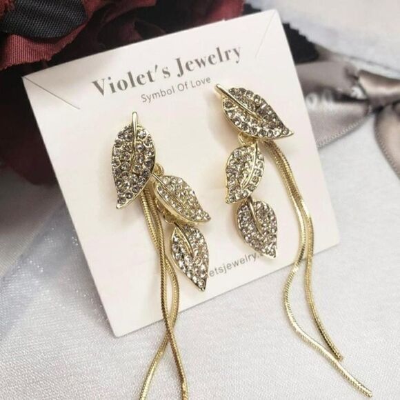 2/$20 Brand New Gold Leafs Earrings - Picture 1 of 4